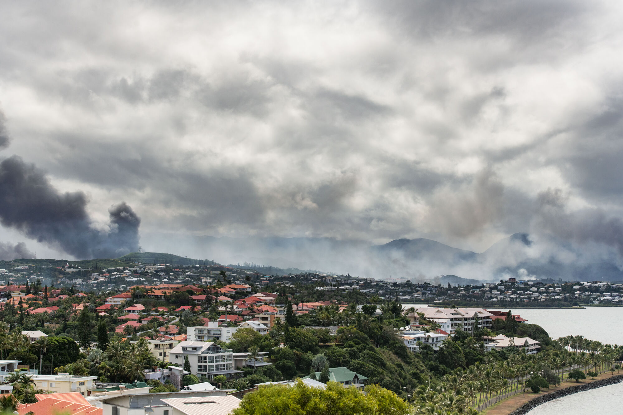 Incendies dans Nouméa le 14 mai 2024